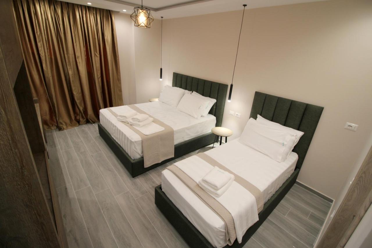 Afrodite Suites Sarande Bagian luar foto
