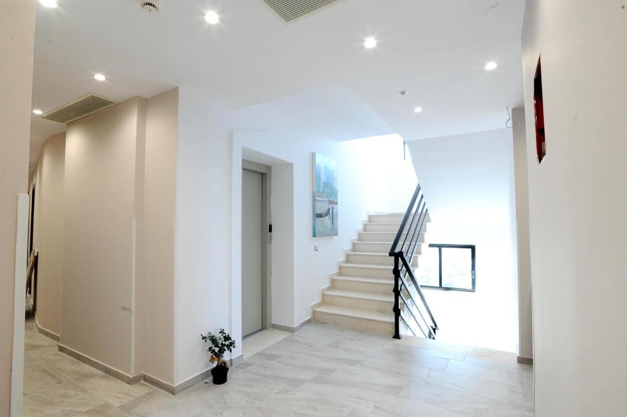 Afrodite Suites Sarande Bagian luar foto