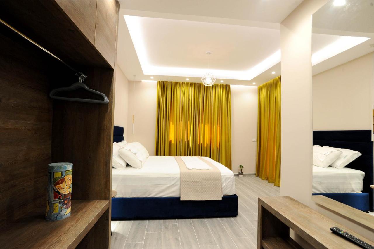 Afrodite Suites Sarande Bagian luar foto