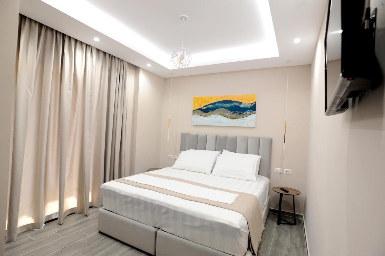 Afrodite Suites Sarande Bagian luar foto