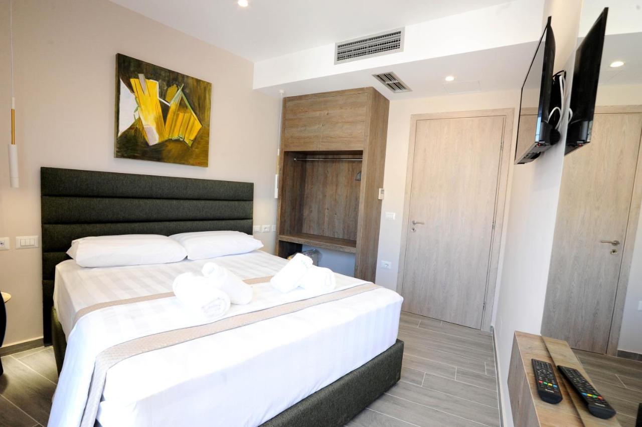 Afrodite Suites Sarande Bagian luar foto