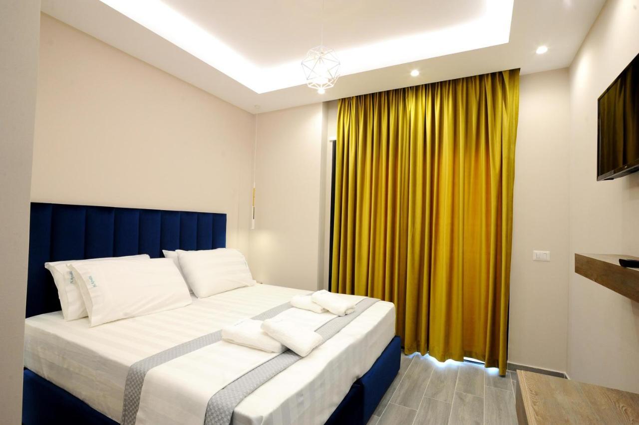 Afrodite Suites Sarande Bagian luar foto