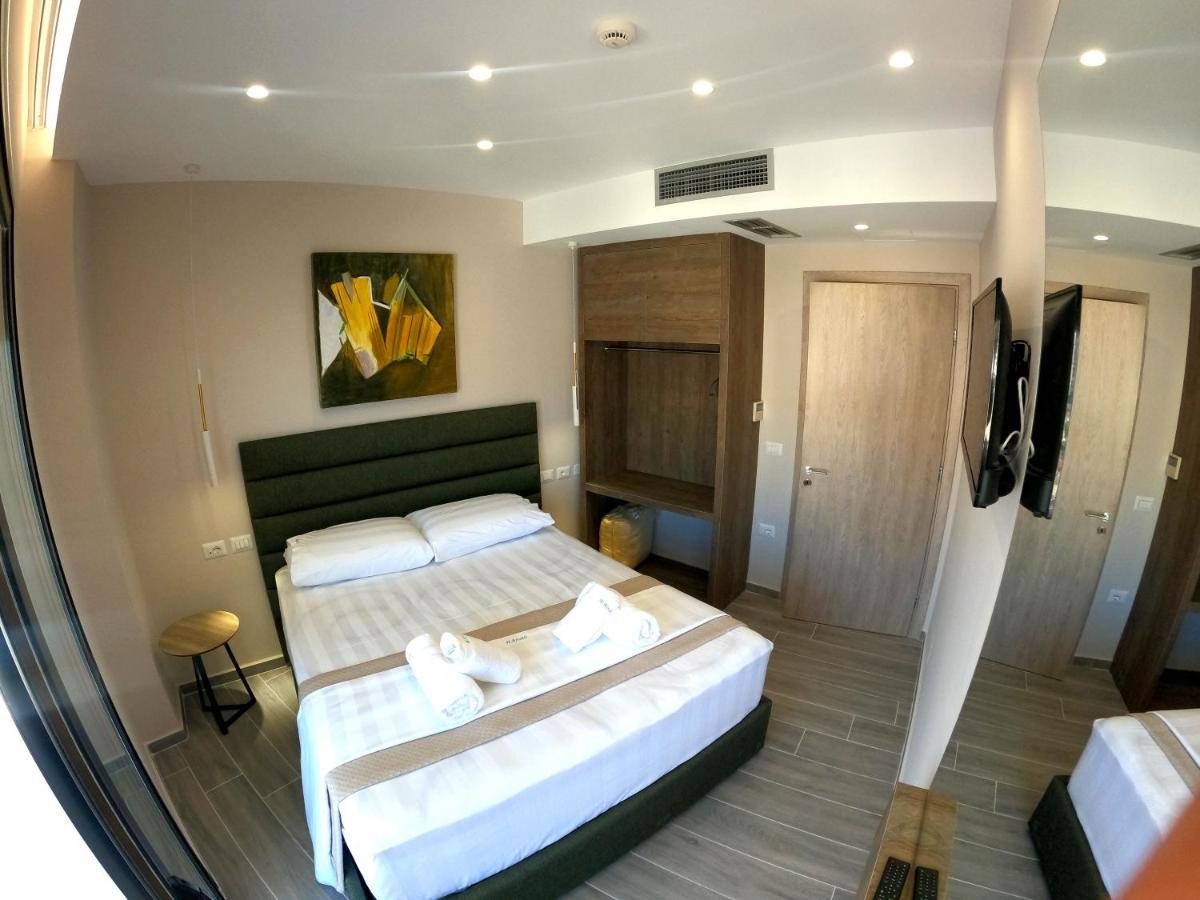 Afrodite Suites Sarande Bagian luar foto