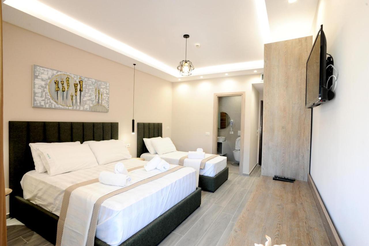Afrodite Suites Sarande Bagian luar foto