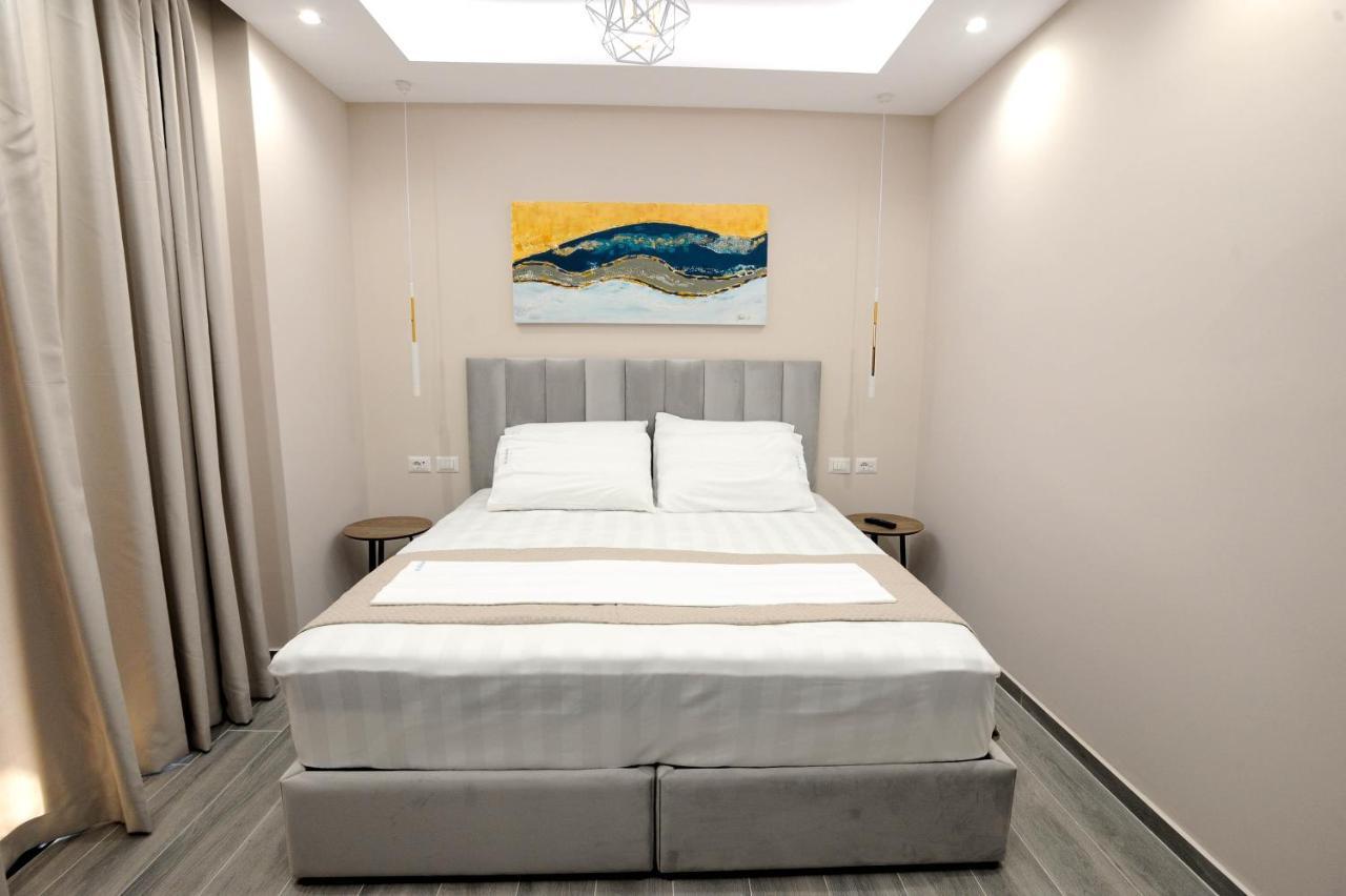 Afrodite Suites Sarande Bagian luar foto
