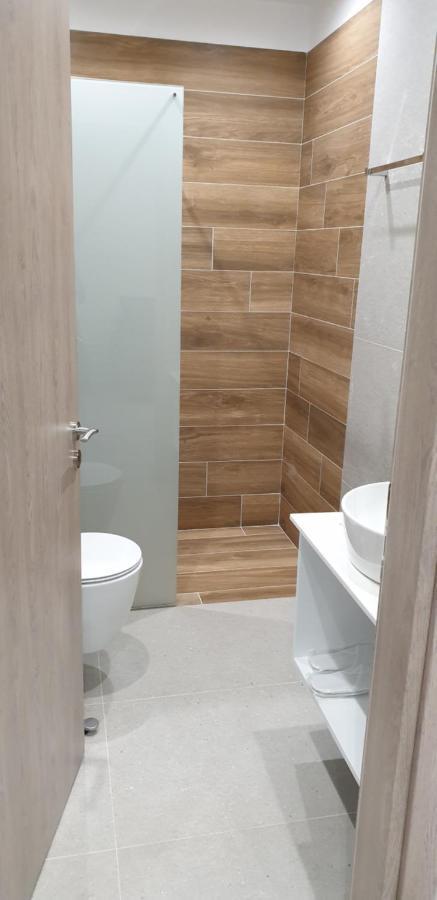 Afrodite Suites Sarande Bagian luar foto